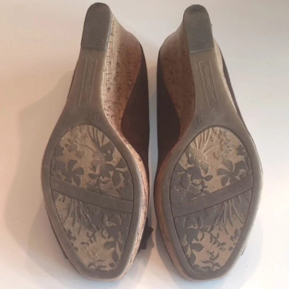 American Eagle Peep Toe Wedge Ballet Slip On 3.5